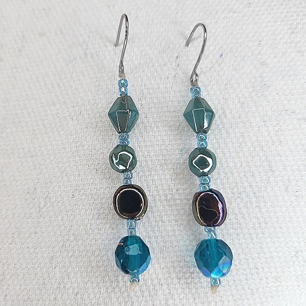 Earrings Beaded  80s Retro Mid Century Moder Bohemian Pierce 2.5"